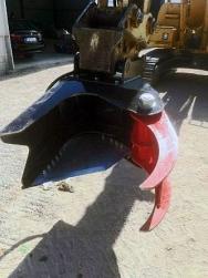 sb0206430icm_ICM_GRA-C30_Holzgreifer-Messer-Bagger_04sbf