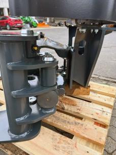 sb0206560uni_Premium36_Holzgreifer_Säge-MS750_18sbf