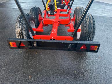 sb0218210kts_KTS4000_Rückewagen_mit-Kran-4.2m_10sbf