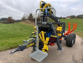 sb0218240kts_KTS8000_Rückewagen_mit-Kran-6.4m_06sbf