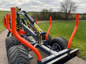 sb0218240kts_KTS8000_Rückewagen_mit-Kran-6.4m_16sbf