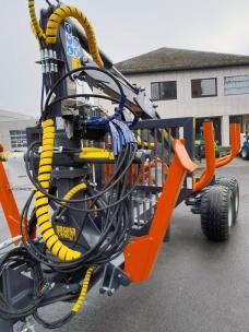 sb0218250kts_KTS8500_Rückewagen_Kran-6.4_18sbf