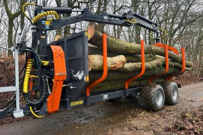 sb0218260kts_KTS13000_Rückewagen_mit-Kran-8.6m_Logo