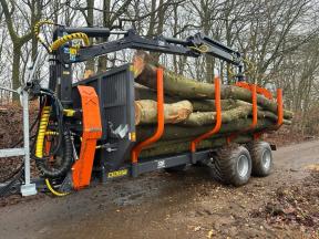 sb0218260kts_KTS13000_Rückewagen_mit-Kran-8.6m_04sbf