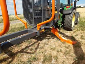 sb0218260kts_KTS13000_Rückewagen_mit-Kran-8.6m_22sbf