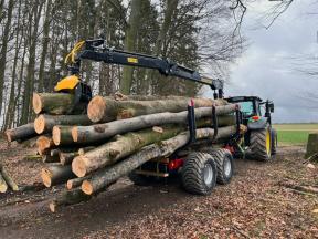 sb0218334mor_SF11_Rückewagen_11.0t_7.3m-Kran-7390_02sbf