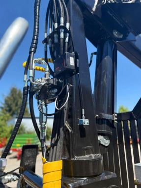 sb0218361mor_SF12_Rückewagen_12.0t_7.3m-Kran_AG_14sbf