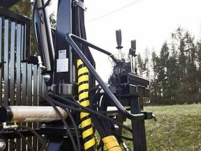 sb0218370mor_SF14_Rückewagen_14.0t_8.5m-Kran_12sbf