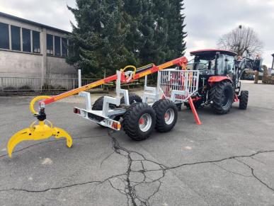 sb0218460sbf_SBF-ST6000_Rückewagen_2x-Kran_02sbf