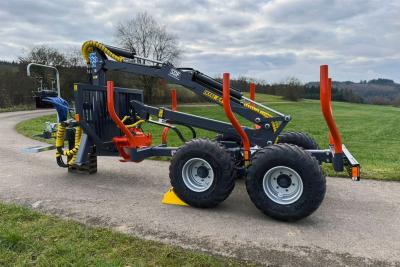 sb0218480sbf_SBF8000_Rückewagen_mit-Kran-6.4m_Logo