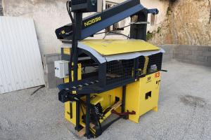 Sägespaltautomat+Zuführtisch+Reinigung_02