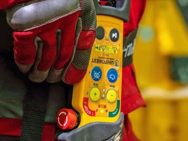 sb0226780uni_Uniforest TELE-RADIO_Seilwinden_04uni