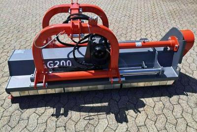 sb0614522sbf_SBF_AG220_Front+Heckmulcher_02sbf