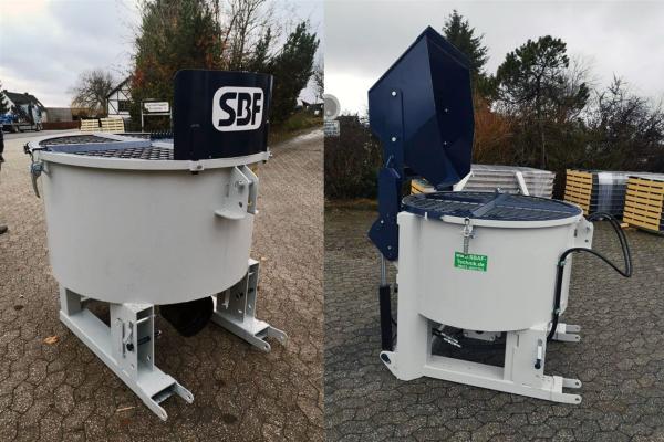 sb0616402sbf_UBCM600-W1_Betonmischer-Traktor_Logo