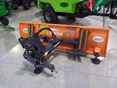 sb0808166geo_GEO-SPN-200-250_Schneeräumer_Hydr_04sbf